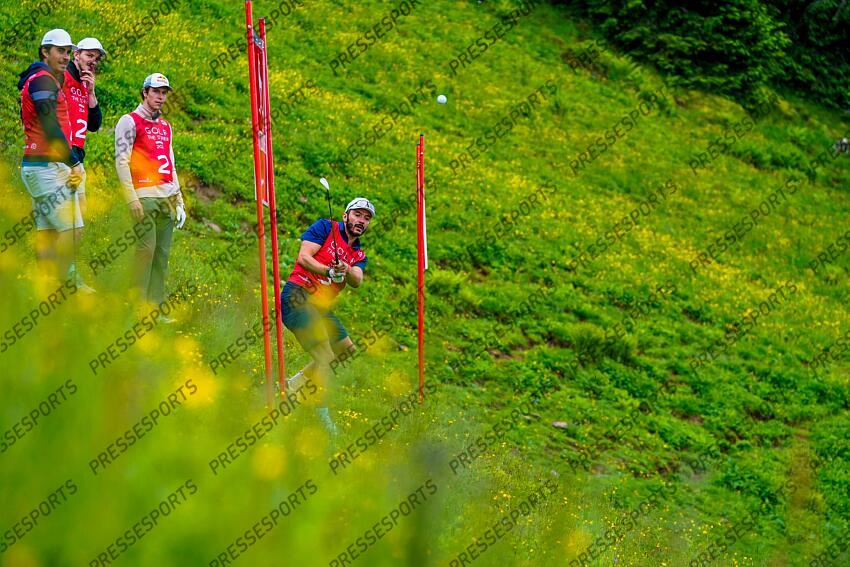 AUTRICHE, KITZBUHEL 27 JUIN: Clement Noel of Team France, Cyprien Sarrazin of Team France, Johan Clarey of Team France, Linus Strasser of Team Germany durant une partie de golf sur la Streif, piste mythique de descente de Kitzbuhel le 27 juin 2024, en Autriche. (Photo by Michel Cottin/Agence Zoom) GOLF SUR LA STREIF 