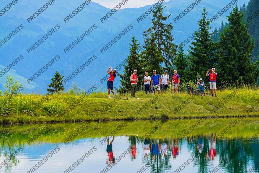 AUTRICHE, KITZBUHEL 27 JUIN: Clement Noel of Team France, Cyprien Sarrazin of Team France, Johan Clarey of Team France, Linus Strasser of Team Germany durant une partie de golf sur la Streif, piste mythique de descente de Kitzbuhel le 27 juin 2024, en Autriche. (Photo by Michel Cottin/Agence Zoom) GOLF SUR LA STREIF 