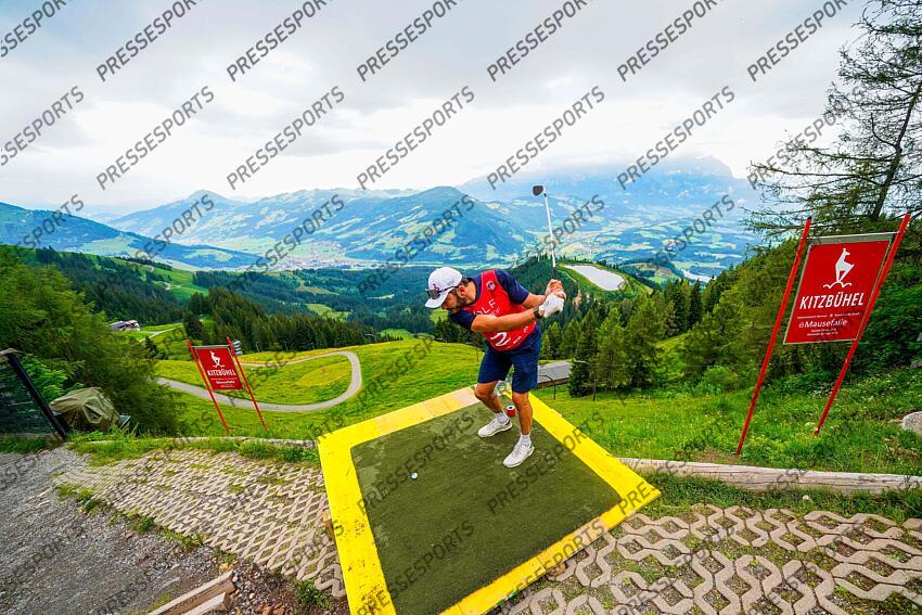 AUTRICHE, KITZBUHEL 27 JUIN: Cyprien Sarrazin of Team France durant une partie de golf sur la Streif, piste mythique de descente de Kitzbuhel le 27 juin 2024, en Autriche. (Photo by Michel Cottin/Agence Zoom) GOLF SUR LA STREIF 