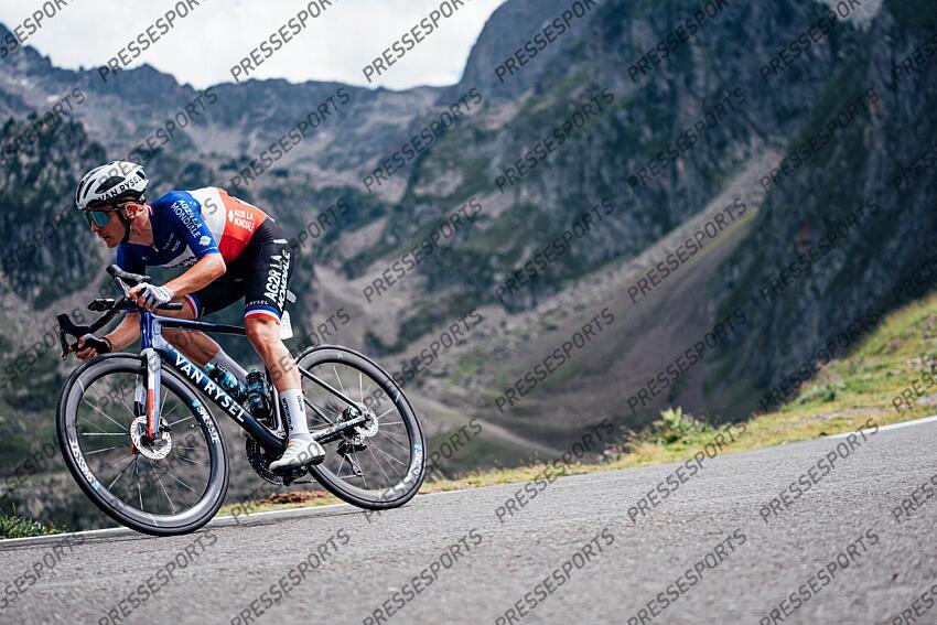 Picture by Zac Williams/SWpix.com - 13/07/2024 - Cycling - 2024 Tour de France - Stage 14 Pau - Saint-Lary-Soulan Pla D'Adet, France - Paul Lapeira, Decathlon AG2R La Mondiale, descends the Col du Tourmalet. PAU/ST LARY SOULAN PLA D'ADET 