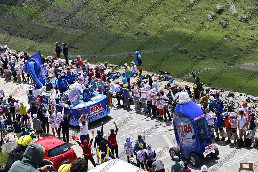 TOUR DE FRANCE / ETAPE 14 / 13-07-2024 / PAU - ST LARY PLAT D'ADET / PHOTO BRUNO BADE / COL DU TOURMALET / LA CARAVANE PUBLICITAIRE / PAU/ST LARY SOULAN PLA D'ADET 