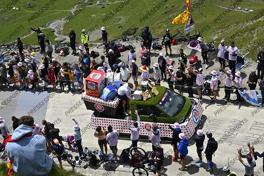 TOUR DE FRANCE / ETAPE 14 / 13-07-2024 / PAU - ST LARY PLAT D'ADET / PHOTO BRUNO BADE / COL DU TOURMALET / LA CARAVANE PUBLICITAIRE / PAU/ST LARY SOULAN PLA D'ADET 