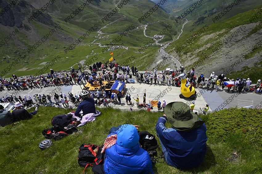 TOUR DE FRANCE / ETAPE 14 / 13-07-2024 / PAU - ST LARY PLAT D'ADET / PHOTO BRUNO BADE / COL DU TOURMALET / LA CARAVANE PUBLICITAIRE / PAU/ST LARY SOULAN PLA D'ADET 