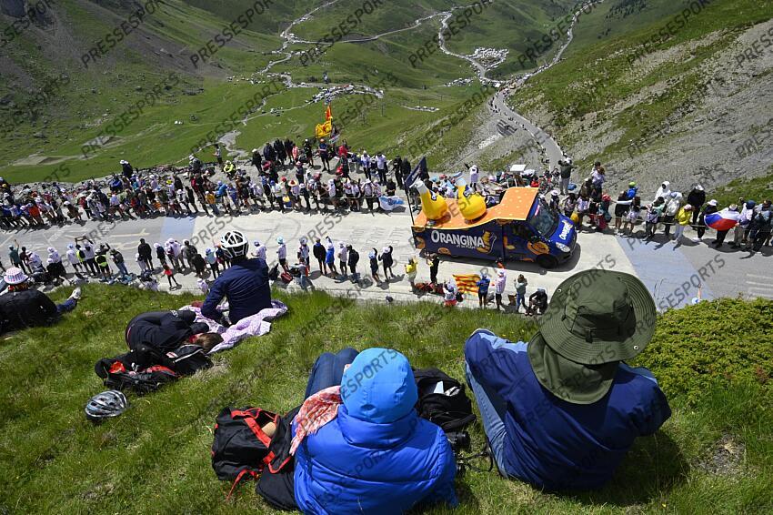 TOUR DE FRANCE / ETAPE 14 / 13-07-2024 / PAU - ST LARY PLAT D'ADET / PHOTO BRUNO BADE / COL DU TOURMALET / LA CARAVANE PUBLICITAIRE / PAU/ST LARY SOULAN PLA D'ADET 