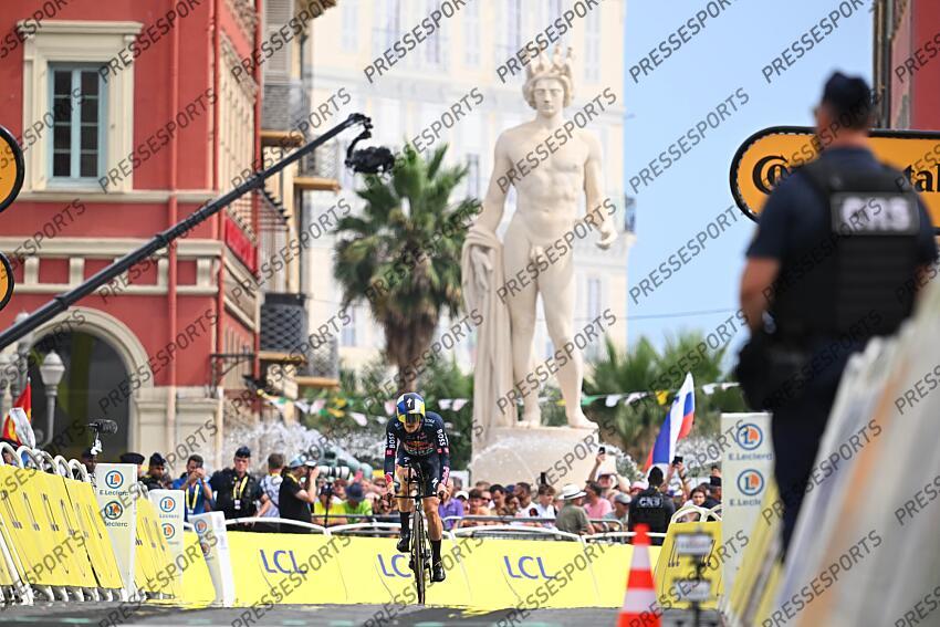 denz (nico) – (ger) – MONACO/NICE La statue d'Apollon 