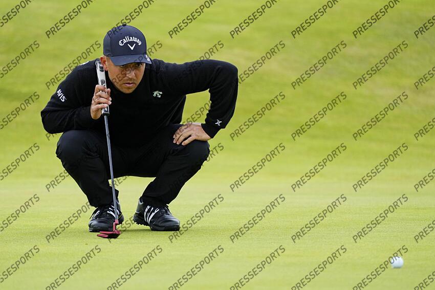 Jul 21, 2024; Ayrshire, SCT; Xander Schauffele lines up his putt on the 15th green during the final round of the Open Championship golf tournament at Royal Troon. Mandatory Credit: Jack Gruber-USA TODAY Sports PGA: The Open Championship - Final Round 