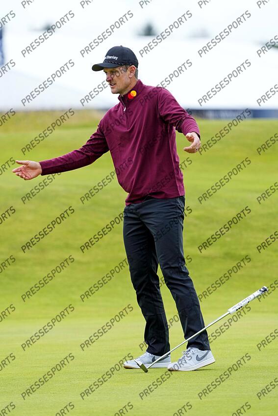 Jul 21, 2024; Ayrshire, SCT; Justin Rose reacts to his putt on the 15th green during the final round of the Open Championship golf tournament at Royal Troon. Mandatory Credit: Jack Gruber-USA TODAY Sports PGA: The Open Championship - Final Round 