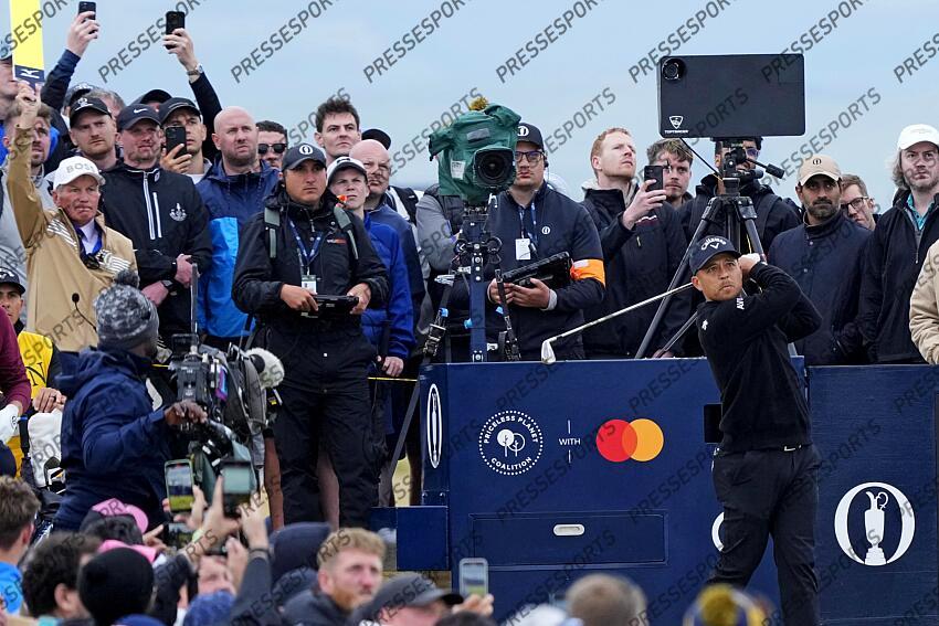 Jul 21, 2024; Ayrshire, SCT; Xander Schauffele plays his shot from the 16th tee during the final round of the Open Championship golf tournament at Royal Troon. Mandatory Credit: Jack Gruber-USA TODAY Sports PGA: The Open Championship - Final Round 