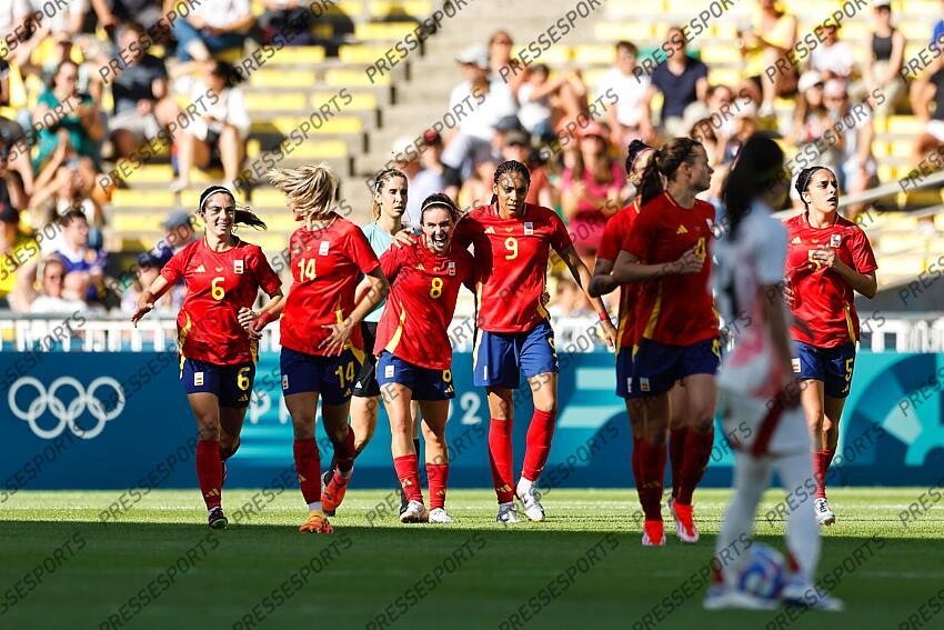 Mariona Caldentey (ESP), JULY 25, 2024 - Football / Soccer : Caldentey celebrate with team players after her goal during Paris 2024 Olympic Games Women's football Group C match between Spain 2-1 Japan at the Stade de la Beaujoire in Nantes, France. (Photo by Mutsu Kawamori/AFLO) ESPAGNE FEM-JAPON FEM (2-1) 