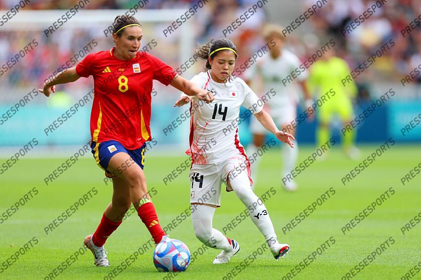 (L to R) Caldentey Mariona (ESP), Yui Hasegawa (JPN), JULY 25, 2024 - Football/Soccer : Women's Group C match between Japan 1-2 Spain during the Paris 2024 Olympic Games at La Beaujoire Stadium in Nantes, France. (Photo by Naoki Morita/AFLO SPORT) ESPAGNE FEM-JAPON FEM (2-1) 