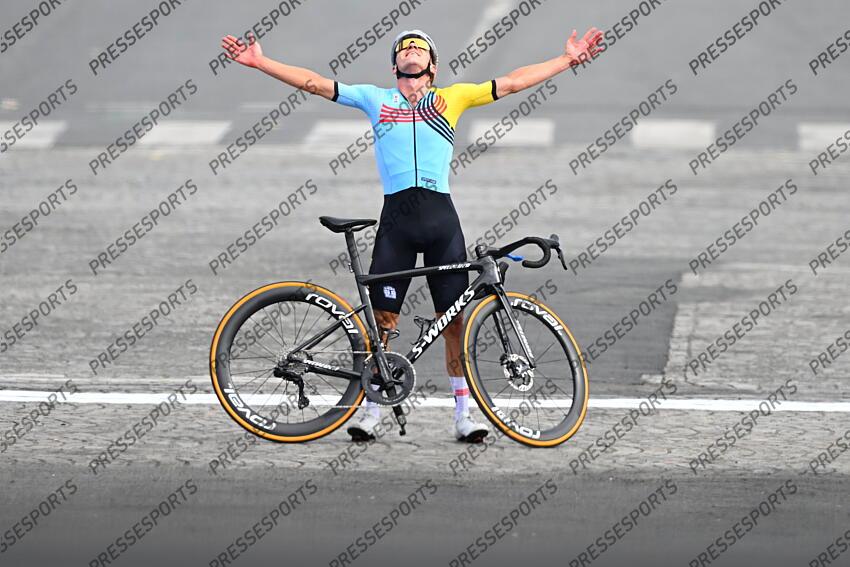 PARIS, FRANCE - AUGUST 03 : Evenepoel Remco (BEL) Cycling - Road - Road Race (Male) celebrating his victory under the Eiffel Tower pictured during Men's road race on day 7 of the XXXIII Paris 2024 Summer Olympic Games on August 3, 2024 in Paris, France, 03/08/2024 ( Photo by Vincent Kalut / Photonews ROUTE HOMMES 