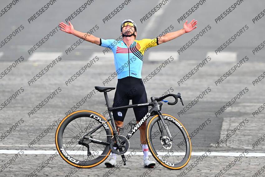 PARIS, FRANCE - AUGUST 03 : Evenepoel Remco (BEL) Cycling - Road - Road Race (Male) celebrating his victory under the Eiffel Tower pictured during Men's road race on day 7 of the XXXIII Paris 2024 Summer Olympic Games on August 3, 2024 in Paris, France, 03/08/2024 ( Photo by Vincent Kalut / Photonews ROUTE HOMMES 