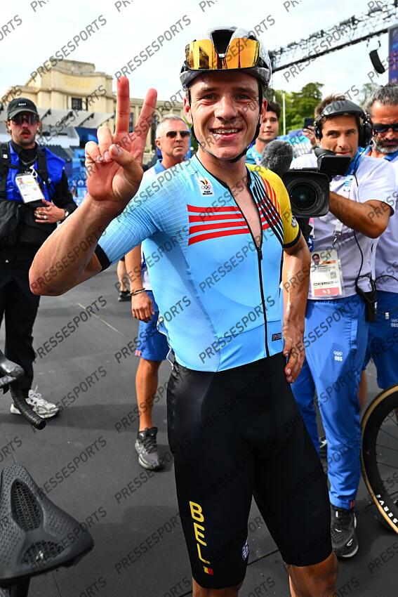 PARIS, FRANCE - AUGUST 03 : Evenepoel Remco (BEL) Cycling - Road - Road Race (Male) celebrating his victory pictured during Men's road race on day 7 of the XXXIII Paris 2024 Summer Olympic Games on August 3, 2024 in Paris, France, 03/08/2024 ( Photo by Vincent Kalut / Photonews ROUTE HOMMES 