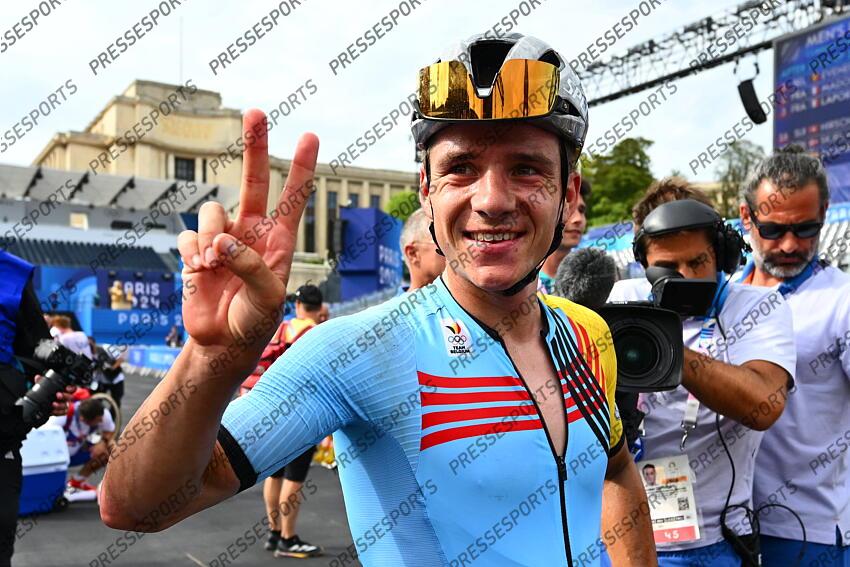 PARIS, FRANCE - AUGUST 03 : Evenepoel Remco (BEL) Cycling - Road - Road Race (Male) celebrating his victory pictured during Men's road race on day 7 of the XXXIII Paris 2024 Summer Olympic Games on August 3, 2024 in Paris, France, 03/08/2024 ( Photo by Vincent Kalut / Photonews ROUTE HOMMES 