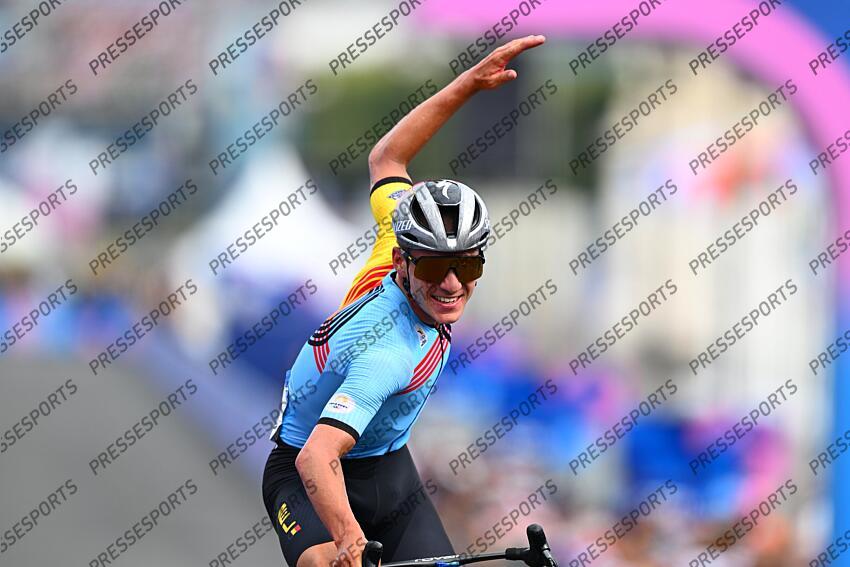 PARIS, FRANCE - AUGUST 03 : Evenepoel Remco (BEL) Cycling - Road - Road Race (Male) celebrating his victory pictured during Men's road race on day 7 of the XXXIII Paris 2024 Summer Olympic Games on August 3, 2024 in Paris, France, 03/08/2024 ( Photo by Vincent Kalut / Photonews ROUTE HOMMES 