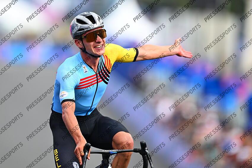 PARIS, FRANCE - AUGUST 03 : Evenepoel Remco (BEL) Cycling - Road - Road Race (Male) celebrating his victory pictured during Men's road race on day 7 of the XXXIII Paris 2024 Summer Olympic Games on August 3, 2024 in Paris, France, 03/08/2024 ( Photo by Vincent Kalut / Photonews ROUTE HOMMES 