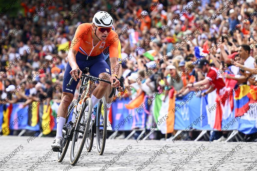 PARIS, FRANCE - AUGUST 03 : Van Aert Wout (BEL) Cycling - Road - Road Race (Male) and Van Der Poel Mathieu (NED) in action at the basilique du Sacré-CSur de Montmartre pictured during Men's road race on day 7 of the XXXIII Paris 2024 Summer Olympic Games on August 3, 2024 in Paris, France, 03/08/2024 ( Photo by Gregory Van Gansen / Photonews ROUTE HOMMES 
