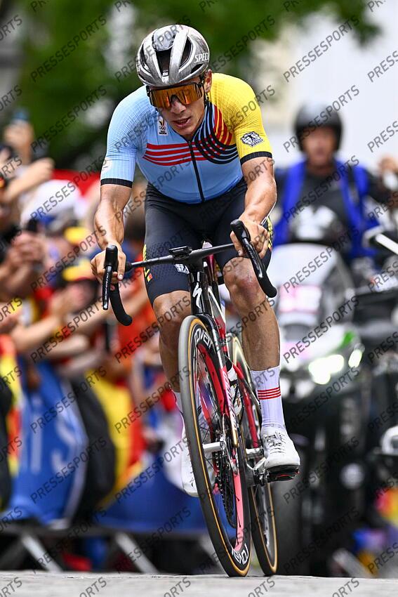 PARIS, FRANCE - AUGUST 03 : Evenepoel Remco (BEL) Cycling - Road - Road Race (Male) in action pictured during Men's road race on day 7 of the XXXIII Paris 2024 Summer Olympic Games on August 3, 2024 in Paris, France, 03/08/2024 ( Photo by Gregory Van Gansen / Photonews ROUTE HOMMES 