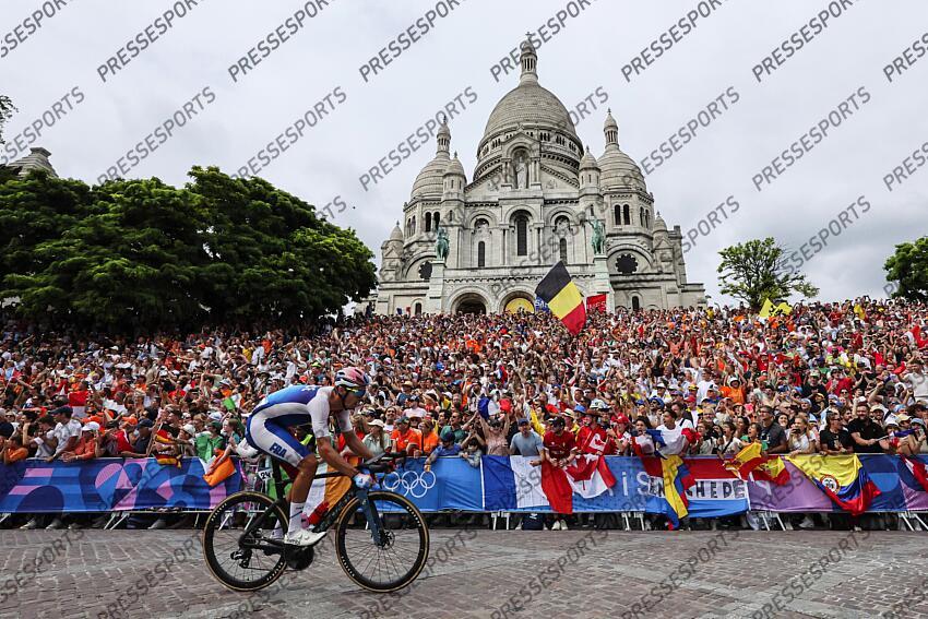 Paris 2024 Olympic Games - Men's Road Race - Paris - Paris 272,1 km - Trocadero - 03/08/2024 - Sacre Coeur - Christophe Laporte (France) - photo Patrick Pichon/SprintCyclingAgency©2024 ROUTE HOMMES 