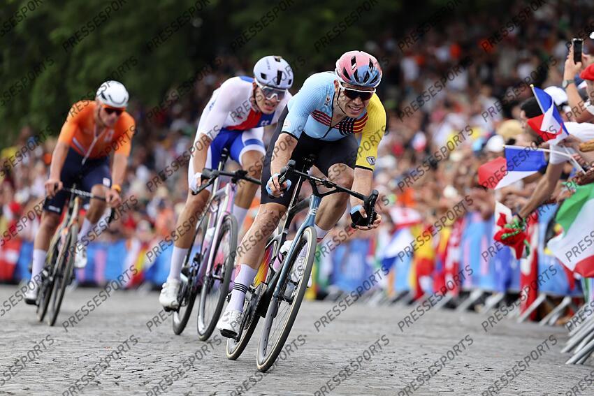 Paris 2024 Olympic Games - Men's Road Race - Paris - Paris 272,1 km - Trocadero - 03/08/2024 - Wout Van Aert (BEL - Team Visma - Lease a Bike) - photo Patrick Pichon/SprintCyclingAgency©2024 ROUTE HOMMES 