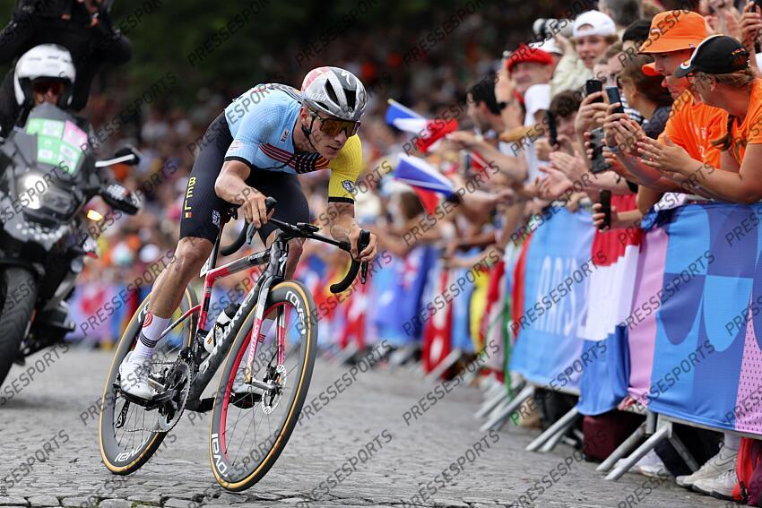 Paris 2024 Olympic Games - Men's Road Race - Paris - Paris 272,1 km - Trocadero - 03/08/2024 - Sacre Coeur - Remco Evenepoel (Belgium) - photo Patrick Pichon/SprintCyclingAgency©2024 ROUTE HOMMES 