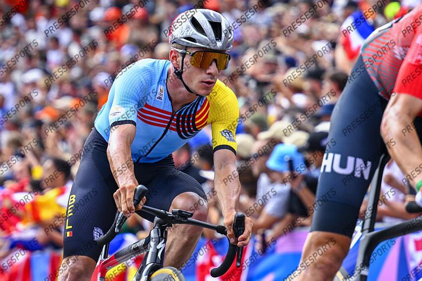 PARIS, FRANCE - AUGUST 03 : Evenepoel Remco (BEL) Cycling - Road - Road Race (Male) in action in front of the basilique du Sacré-CSur de Montmartre pictured during Men's road race on day 7 of the XXXIII Paris 2024 Summer Olympic Games on August 3, 2024 in Paris, France, 03/08/2024 ( Photo by Gregory Van Gansen / Photonews ROUTE HOMMES 