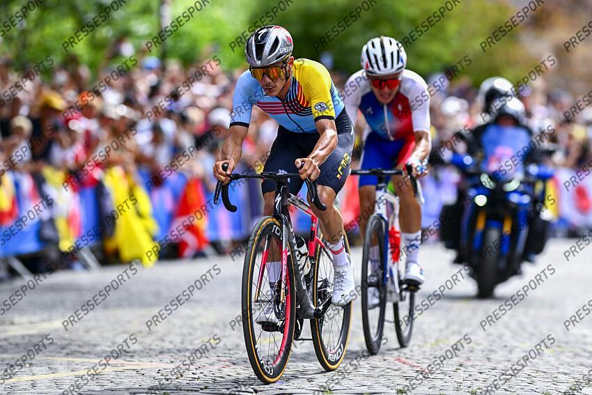 PARIS, FRANCE - AUGUST 03 : Evenepoel Remco (BEL) Cycling - Road - Road Race (Male) and Madouas Valentin (FRA) in action pictured during Men's road race on day 7 of the XXXIII Paris 2024 Summer Olympic Games on August 3, 2024 in Paris, France, 03/08/2024 ( Photo by Gregory Van Gansen / Photonews ROUTE HOMMES 