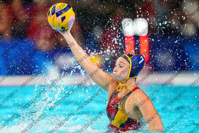 Elena Ruiz Barril of Spain in action during Women's Gold Medal Match of the Water Polo between Australia and Spain on Paris La Defense Arena during the Paris 2024 Olympics Games on August 10, 2024 in Paris, France. AUSTRALIE-ESPAGNE 