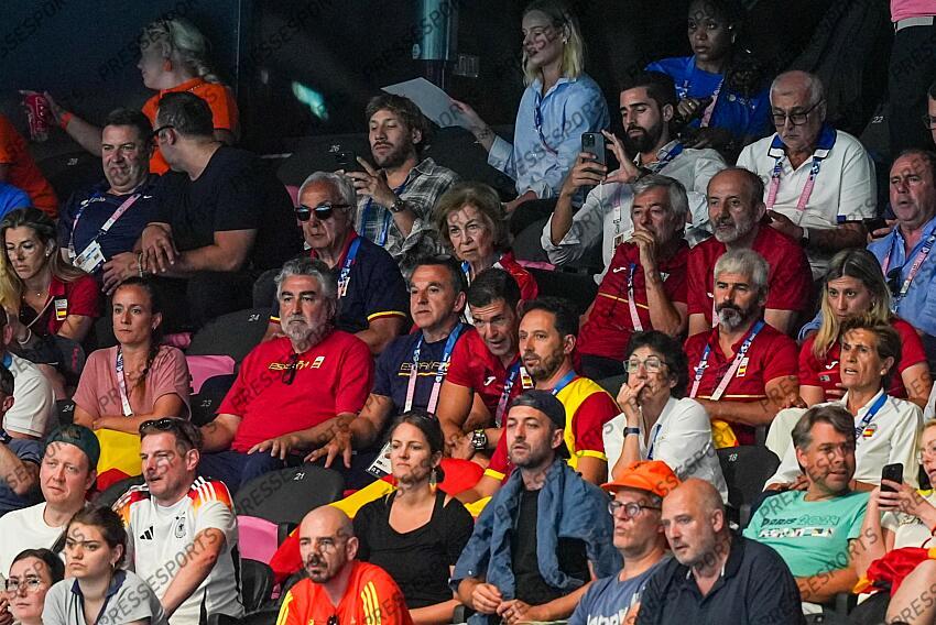 Alejandro Blanco, president of COE, Jose Manuel Rodriguez Uribes, President of Superior Sports Council CSD of Spain and Sofia, Queen Emeritus of Spain, are seen during Women's Gold Medal Match of the Water Polo between Australia and Spain on Paris La Defense Arena during the Paris 2024 Olympics Games on August 10, 2024 in Paris, France. AUSTRALIE-ESPAGNE 