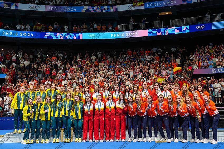 Silver Medalists of Australia, Gold Medalists of Spain and Bronze Medalists Netherlands pose on the podium during the Women’s Water Polo medal ceremony after the Women's Gold Medal match between Australia and Spain at Paris La Defense Arena during the Paris 2024 Olympics Games on August 10, 2024 in Paris, France. AUSTRALIE-ESPAGNE 