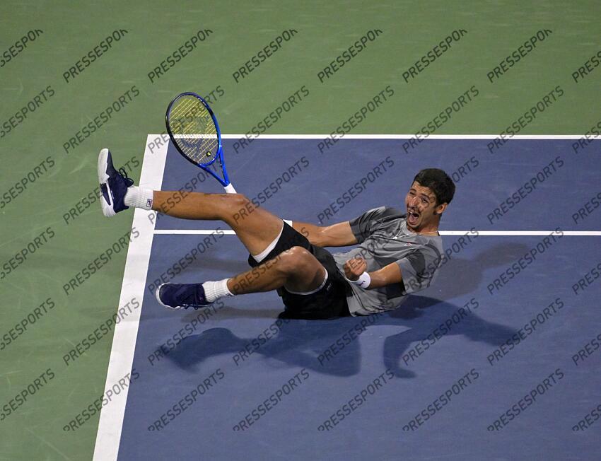 Aug 12, 2024; Montreal, Quebec, Canada; Alexei Popyrin (AUS) reacts after defeating Andrey Rublev (not pictured) in the men’s final at IGA Stadium. Mandatory Credit: Eric Bolte-USA TODAY Sports FINALE POPYRIN/RUBLEV 