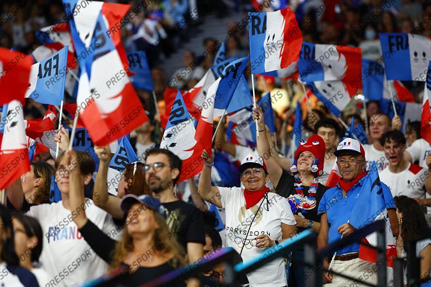 ALLEMAGNE-FRANCE (72-64) le carré supporters 