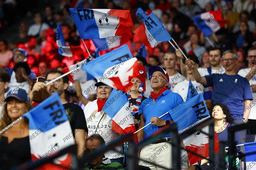 ALLEMAGNE-FRANCE (72-64) le carré supporters 