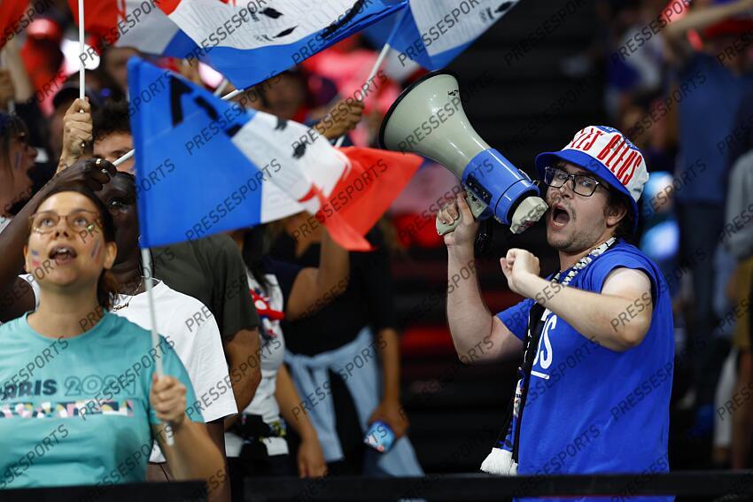 ALLEMAGNE-FRANCE (72-64) le carré supporters 