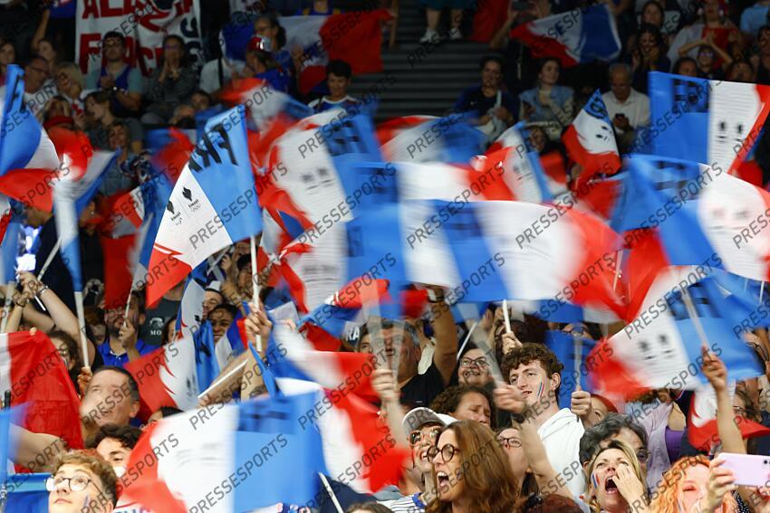 ALLEMAGNE-FRANCE (72-64) le carré supporters 