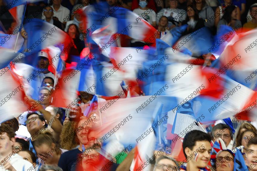 ALLEMAGNE-FRANCE (72-64) le carré supporters 