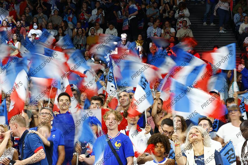 ALLEMAGNE-FRANCE (72-64) le carré supporters 