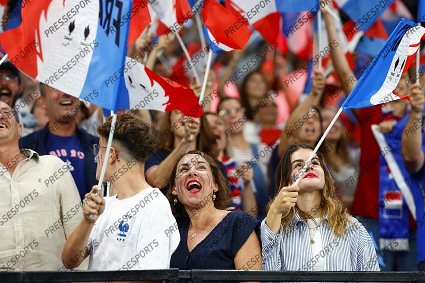 ALLEMAGNE-FRANCE (72-64) le carré supporters 