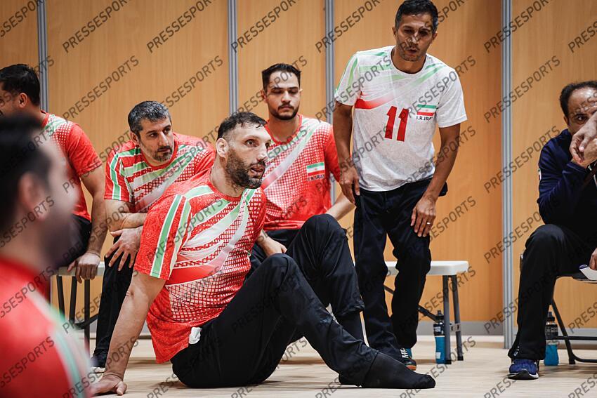 mehrzad (morteza) - (ira) - MAGAZINE MEHRZAD Du haut de ses 2,46 m, il est le deuxième homme le plus grand au monde et l’une des pièces maîtresses de l’équipe de volley assis iranienne 