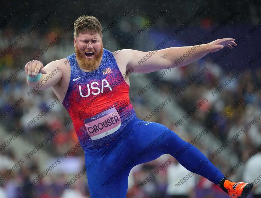 Aug 3, 2024; Paris, FRANCE; Ryan Crouser (USA) in the men's shot put final during the Paris 2024 Olympic Summer Games at Stade de France. Mandatory Credit: Kirby Lee-USA TODAY Sports LANCER DU POIDS HOMMES 
