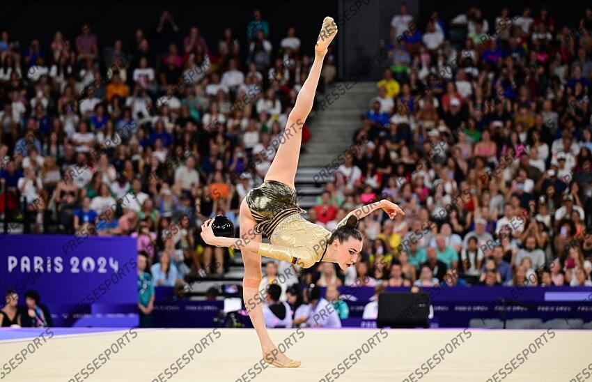 Darja Varfolomeev (Deutschland) Paris, 09.08.2024, Olympische Spiele 2024 in Paris/Frankreich, Rhythmische Sportgymnastik, Einzel, Mehrkampf, Finale, Ball CONCOURS INDIVIDUEL 