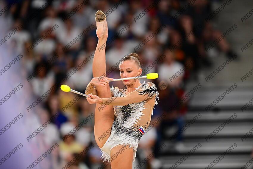 Ekaterina Vedeneeva (Slowenien) Paris, 09.08.2024, Olympische Spiele 2024 in Paris/Frankreich, Rhythmische Sportgymnastik, Einzel, Mehrkampf, Finale, Keulen CONCOURS INDIVIDUEL 