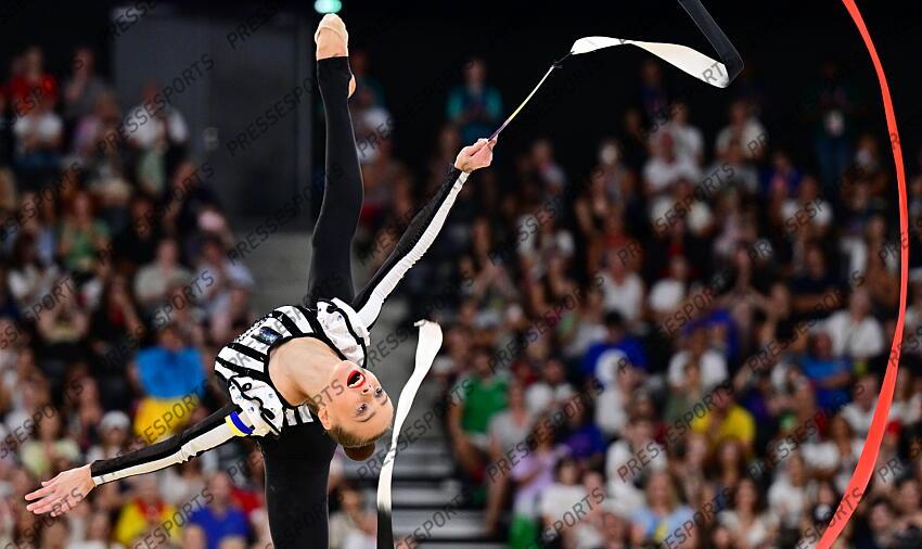 Taisiia Onofriichuk (Ukraine) Paris, 09.08.2024, Olympische Spiele 2024 in Paris/Frankreich, Rhythmische Sportgymnastik, Einzel, Mehrkampf, Finale, Baender CONCOURS INDIVIDUEL 