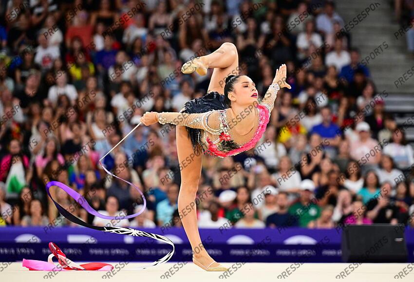 Milena Baldassari (Italien) Paris, 09.08.2024, Olympische Spiele 2024 in Paris/Frankreich, Rhythmische Sportgymnastik, Einzel, Mehrkampf, Finale, Baender CONCOURS INDIVIDUEL 