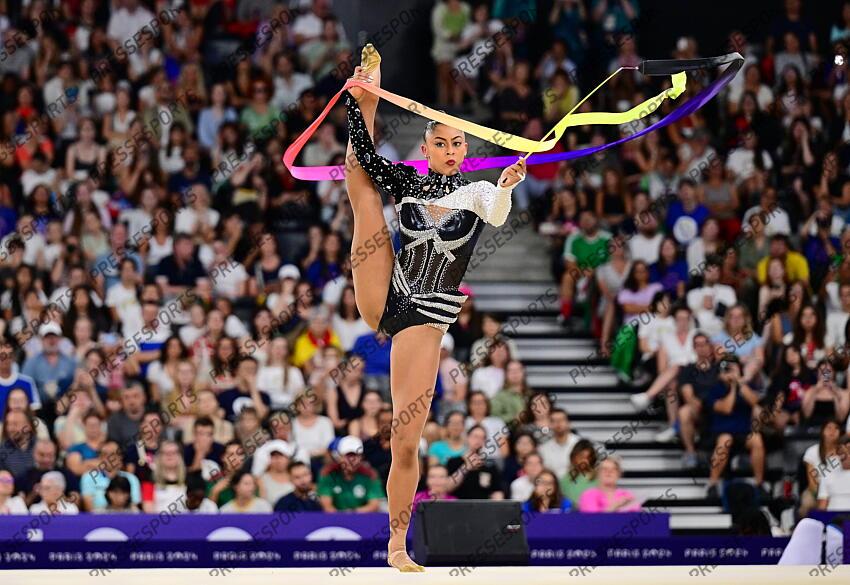 Barbara Domingos (Brasilien) Paris, 09.08.2024, Olympische Spiele 2024 in Paris/Frankreich, Rhythmische Sportgymnastik, Einzel, Mehrkampf, Finale, Baender CONCOURS INDIVIDUEL 