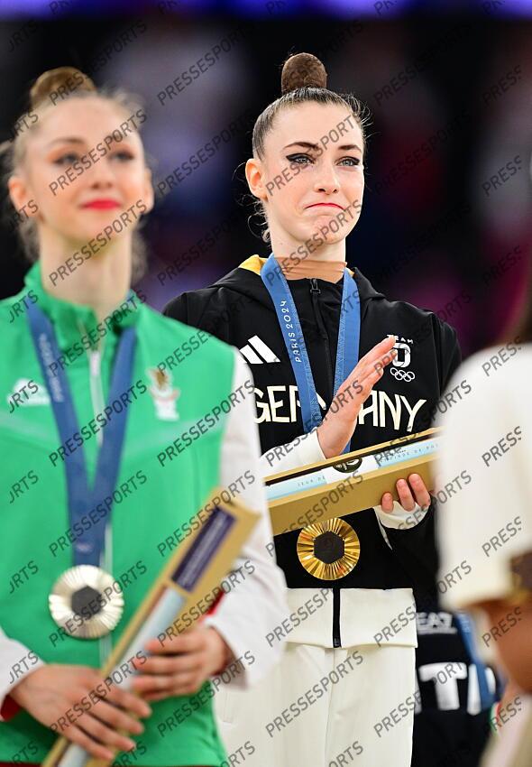 Olympiasiegerin Darja Varfolomeev (Deutschland) Paris, 09.08.2024, Olympische Spiele 2024 in Paris/Frankreich, Rhythmische Sportgymnastik, Einzel, Mehrkampf, Finale CONCOURS INDIVIDUEL 