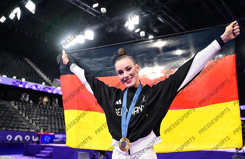 Olympiasiegerin Darja Varfolomeev (Deutschland, Gold) Paris, 09.08.2024, Olympische Spiele 2024 in Paris/Frankreich, Rhythmische Sportgymnastik, Einzel, Mehrkampf, Finale CONCOURS INDIVIDUEL 