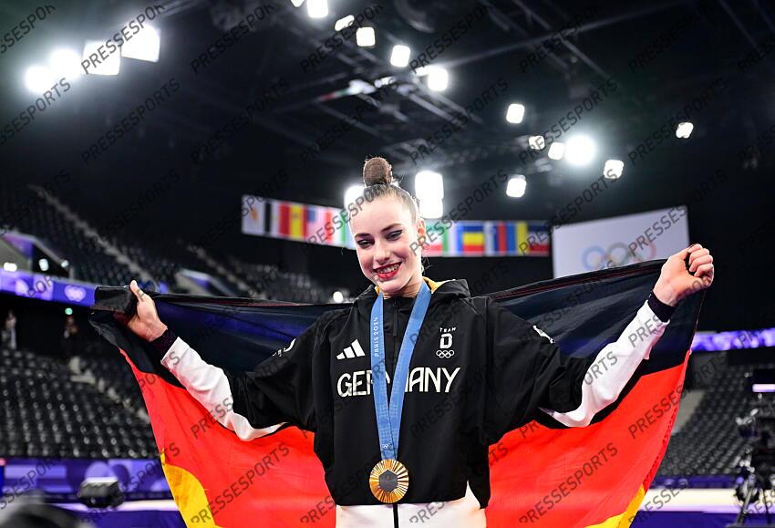 Olympiasiegerin Darja Varfolomeev (Deutschland, Gold) Paris, 09.08.2024, Olympische Spiele 2024 in Paris/Frankreich, Rhythmische Sportgymnastik, Einzel, Mehrkampf, Finale CONCOURS INDIVIDUEL 