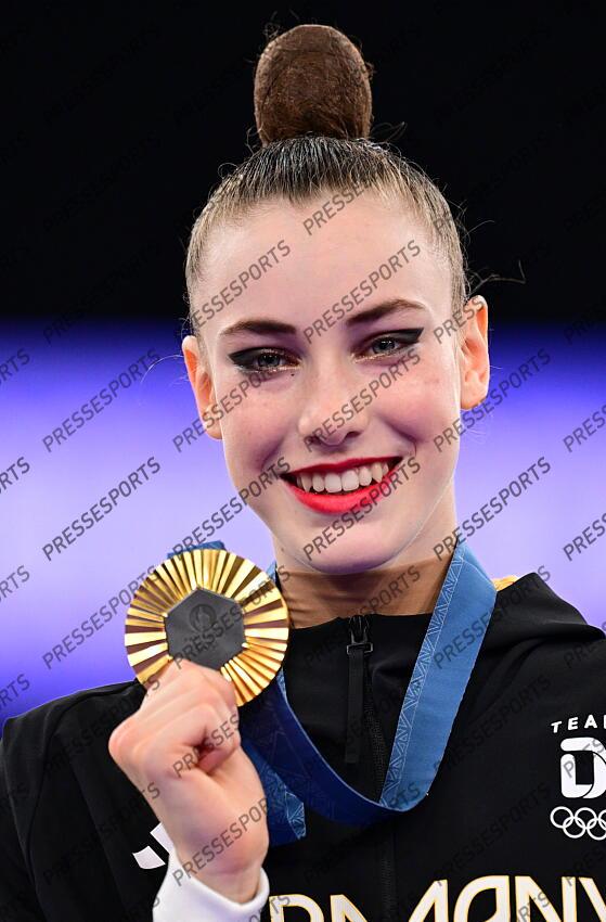 Olympiasiegerin Darja Varfolomeev (Deutschland, Gold) Paris, 09.08.2024, Olympische Spiele 2024 in Paris/Frankreich, Rhythmische Sportgymnastik, Einzel, Mehrkampf, Finale CONCOURS INDIVIDUEL 