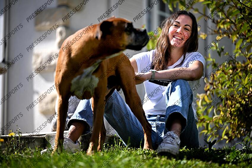 michel boury (sarah) MAGAZINE MICHEL BOURY avec son chien L'(17/09/2024) 